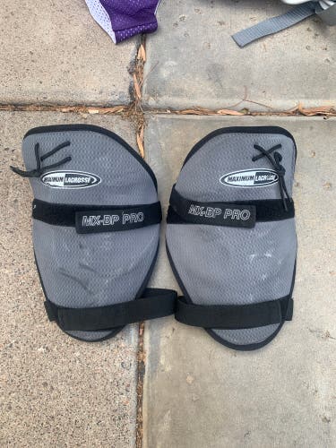 Maximum Lacrosse Box Bicep Pads