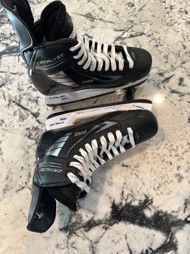New True Wide Width Size 8 Catalyst Pro Hockey Skates