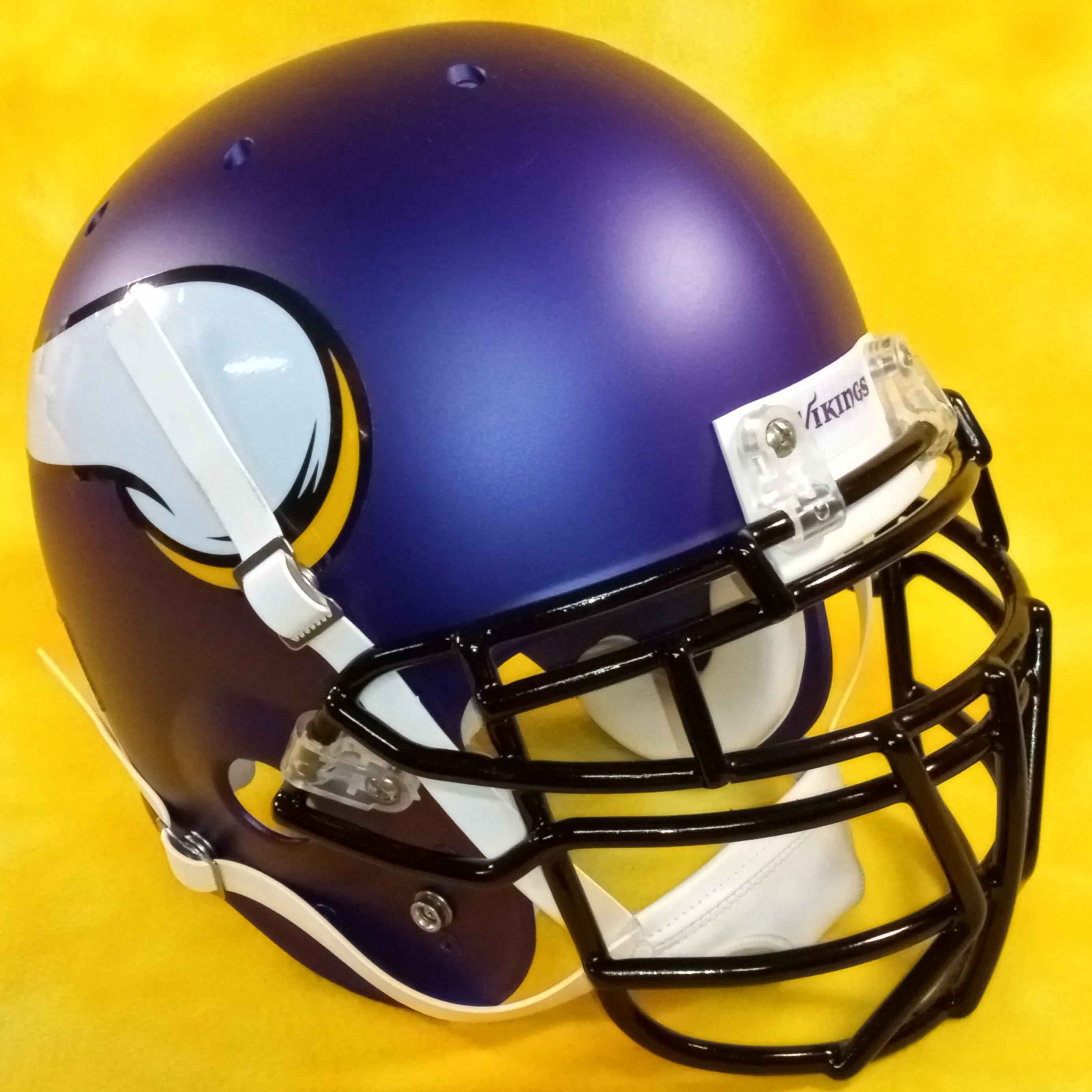 Minnesota Vikings  Football helmet design, Football helmets, New