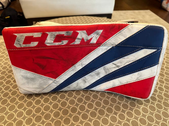 Used CCM Junior Goalie Glove And Blocker Bundle EFlex 5.5