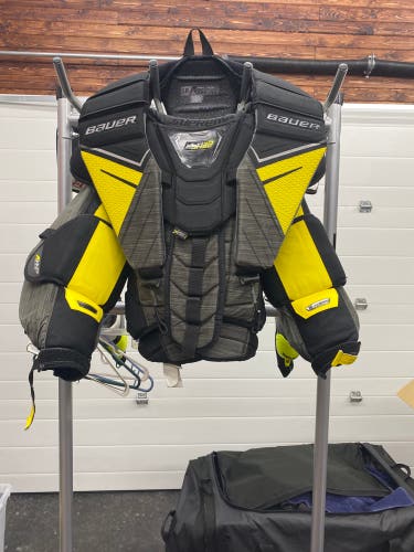 Used Small Bauer  Supreme UltraSonic Goalie Chest Protector