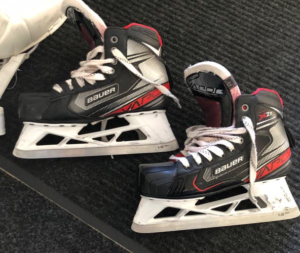 Used 8D Bauer Vapor X2.7 Hockey Goalie Skates