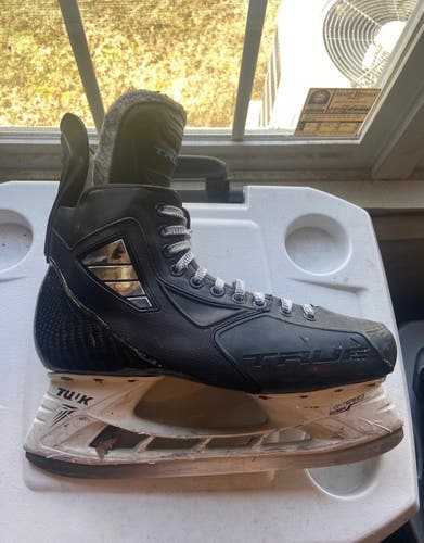 Senior True Regular Width Pro Stock Size 11 Pro Custom Hockey Skates