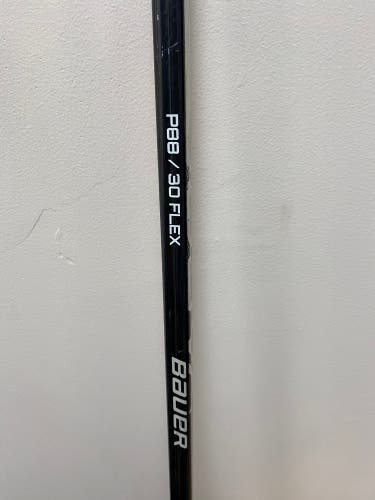 Bauer Vapor Hyperlite Jr Hockey Stick Right Hand P88