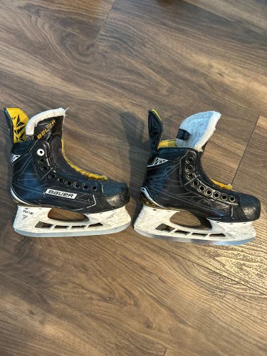 Used Bauer Regular Width Size 2 Supreme S180 Hockey Skates