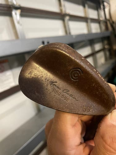 Cleveland tour action sand wedge in RH Steel shaft