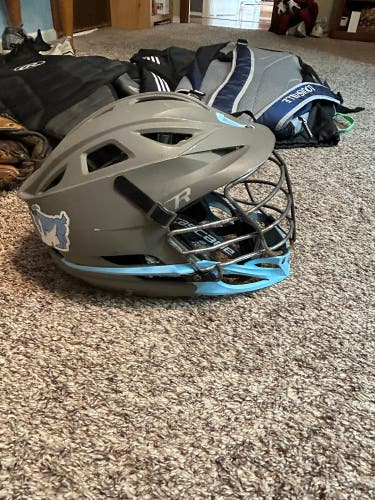 Player's Cascade R Helmet