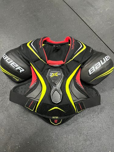 Used Medium Bauer Vapor 2x pro Shoulder Pads