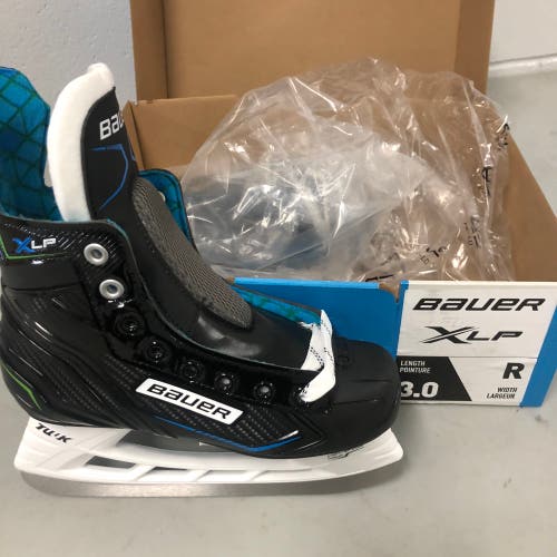 NEW Bauer X-LP Junior size 3 hockey skates