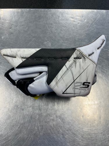 Used Bauer Supreme 2S Pro Goalie Blocker Regular