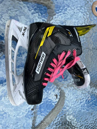 Used Bauer Extra Wide Width  Size 7 Supreme M3 Hockey Skates