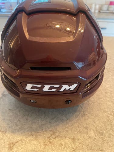 New Medium CCM  Tacks 910 Helmet