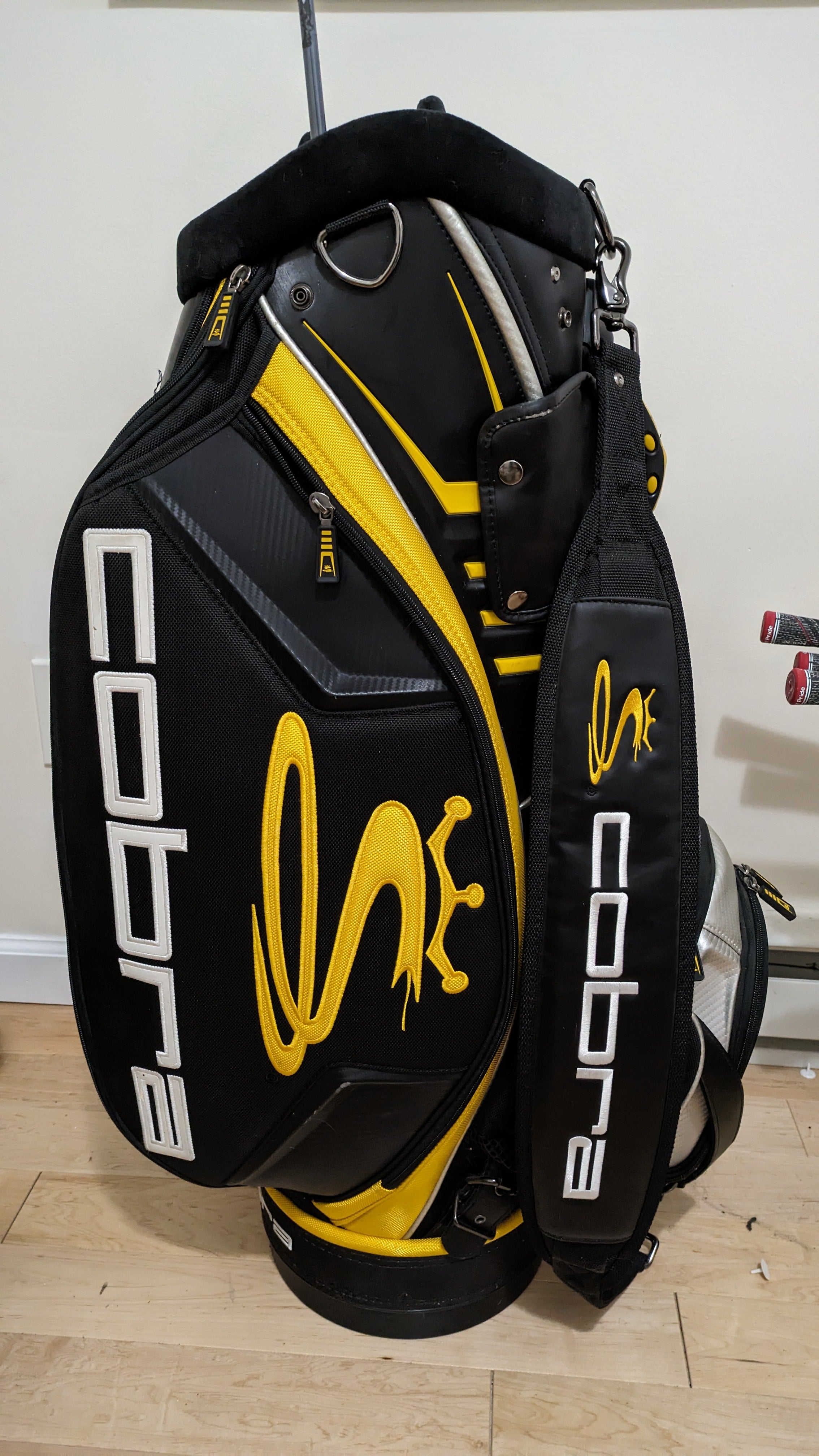 Cobra Vessel Tour Bag - New & Used Golf Clubs
