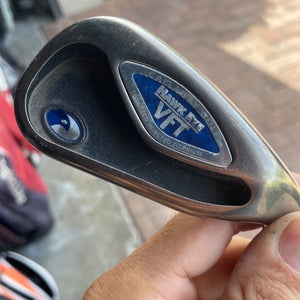 Callaway Hawk eye iron 5 in right hand , graphite shaft in regular