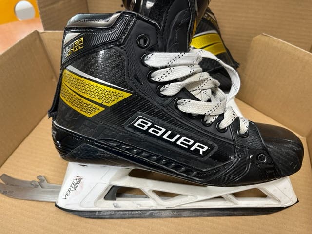 Junior Used Bauer Ultrasonic Hockey Goalie Skates Regular Width Size 6