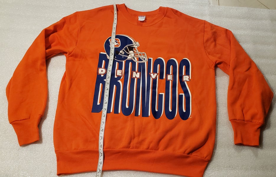 Vintage 90's Pristine Large Denver Broncos Helmet Crewneck Sweatshirt by  Garan Made in USA