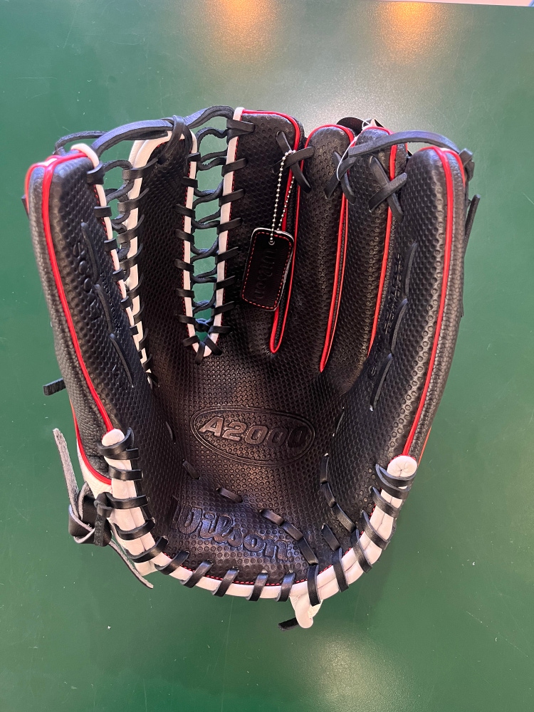 New Wilson A2000 Super Skin Right Hand Throw 12.75” Baseball Glove