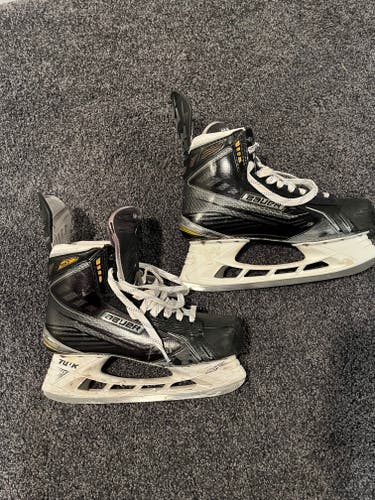 Senior Used Bauer Supreme TotalOne MX3 Hockey Skates Regular Width Size 10