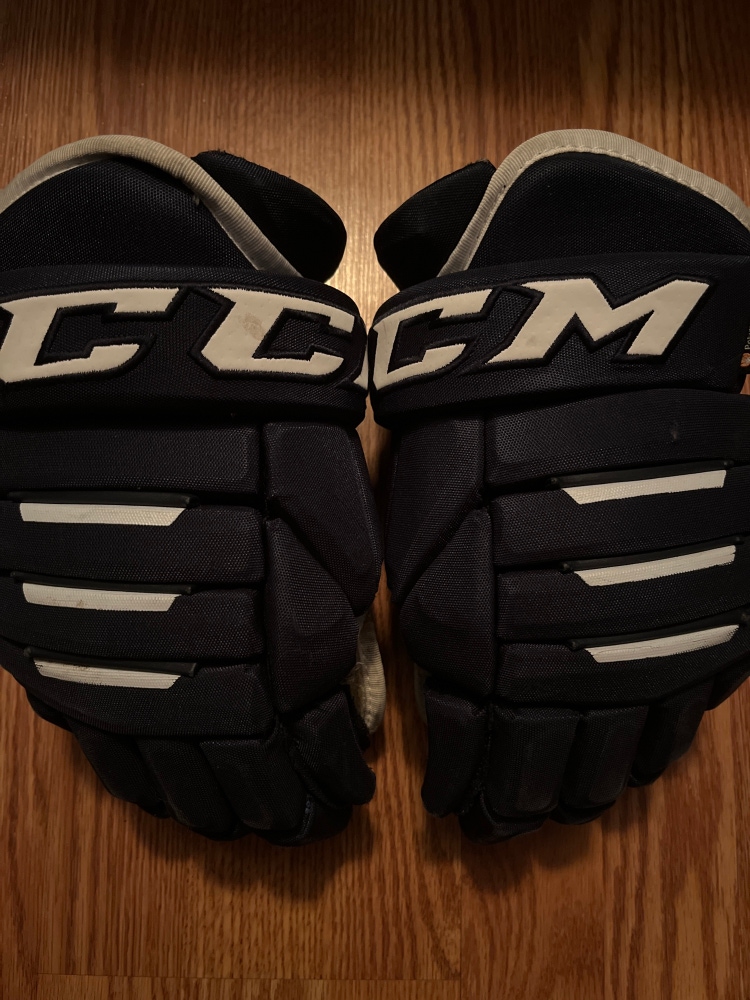 CCM 14" Tacks 4R2 Gloves