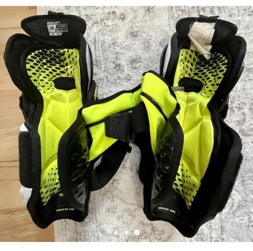 Used Bauer Vapor Hyperlite Shin Pads