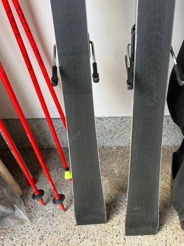 Used kids rossignol 150 SL skis