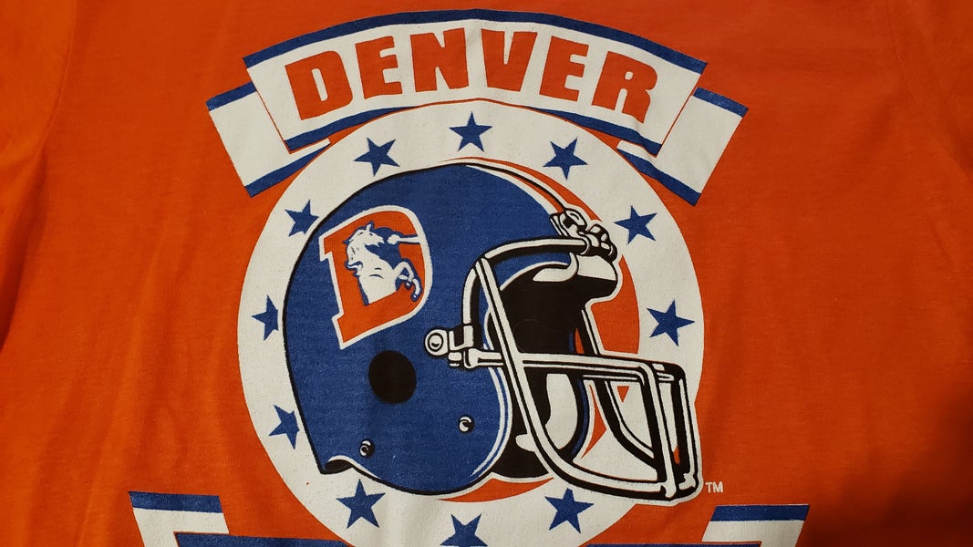 Vintage 90's Pristine Large Denver Broncos short sleeve T-shirt by