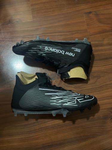 New Men's 10.5 (W 12.0) New Balance Burn X3 Cleats