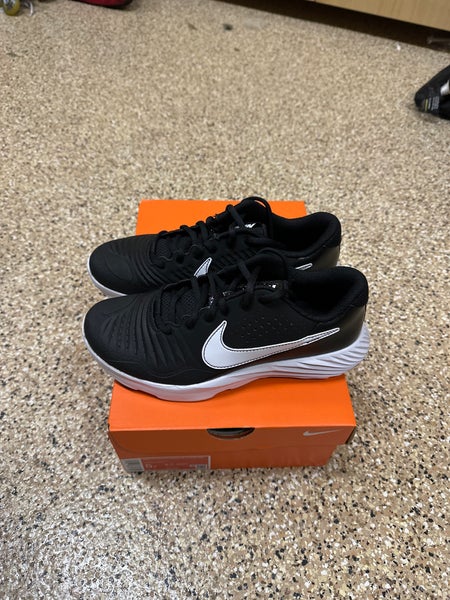 BRAND NEW in box!! Youth Nike Alpha Huarache 3 Turf, black, size 5Y