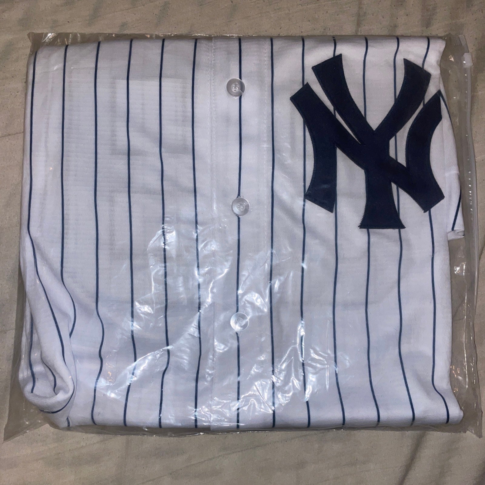 Brand New New York Yankees Aaron Judge Jersey With Tags - Size Men's Large