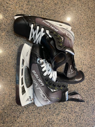 Pro Stock* New Bauer Pro Stock Size 8.5 Vapor Hyperlite Hockey Skates * Winnipeg Jets
