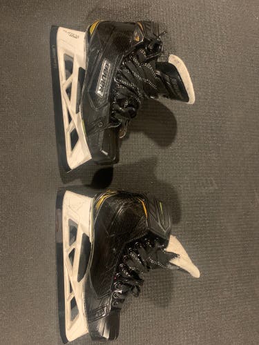 Intermediate Bauer Regular Width Size 6.5 Supreme 2S Pro Hockey Skates