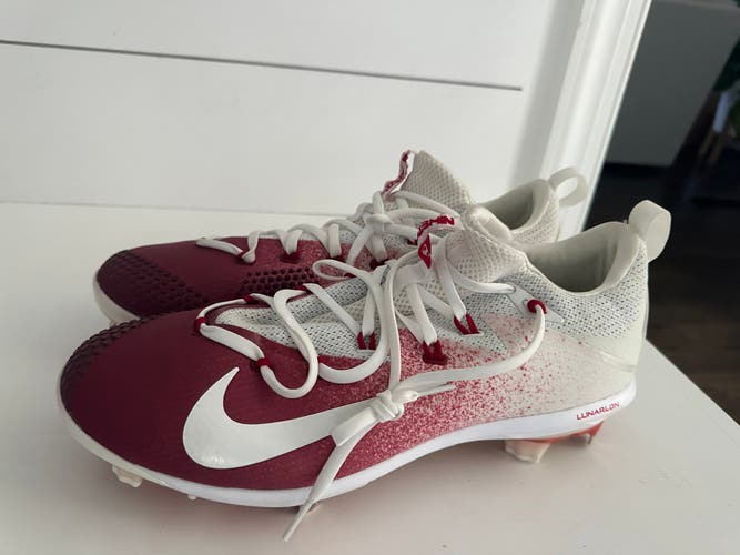Red Men's Metal Low Top Lunarlon
