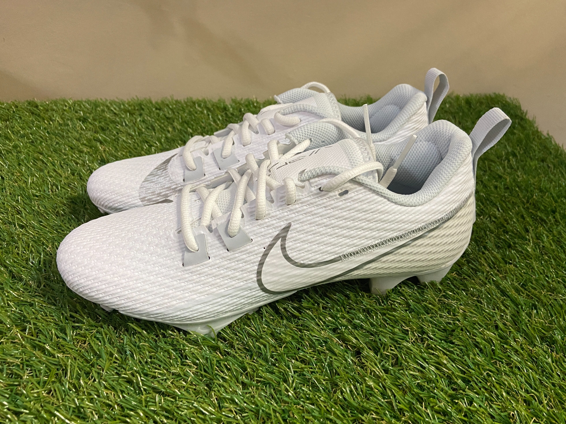Nike Vapor Edge Speed 360 2 White Silver Football Cleats Mens 7.5 DA5455-100 NEW