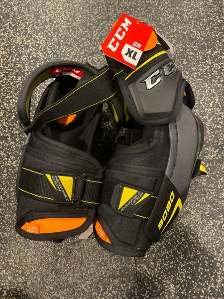 New Sr Extra Large CCM Tacks 9080 Elbow Pads