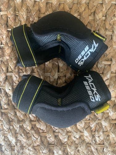 CCM Tacks 9550 Youth Large Elbow Pads