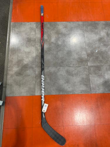 Used Bauer Vapor Hyperlite Right Hockey Stick PM9