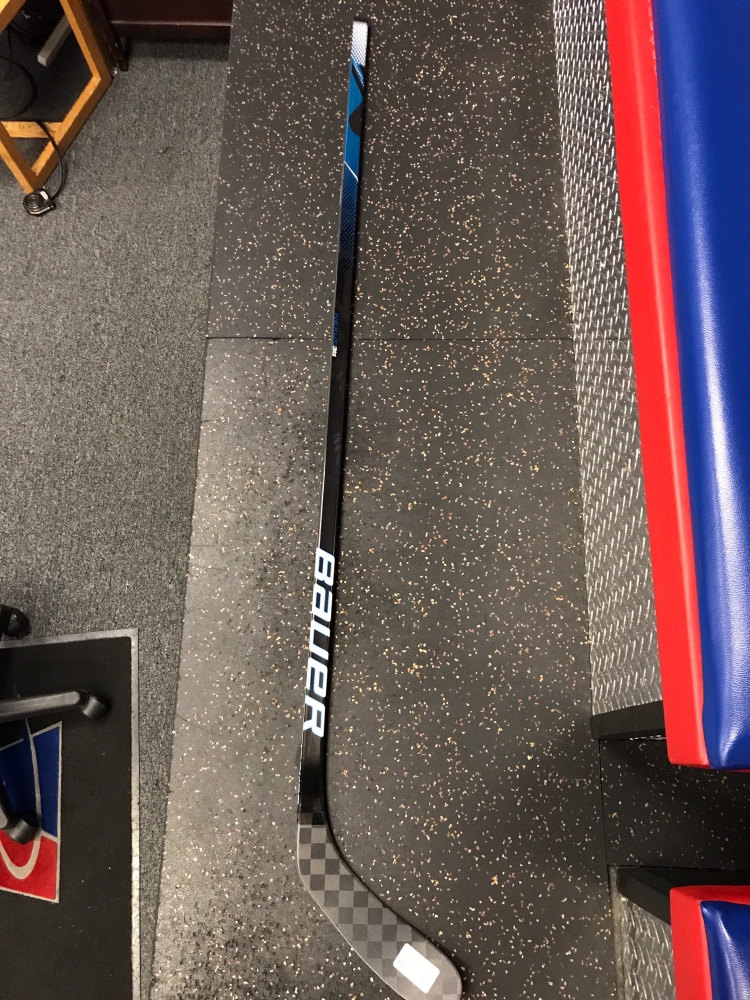 Senior New Left Hand Bauer Nexus 3N Pro Hockey Stick P28 / 70 Flex Lie 5