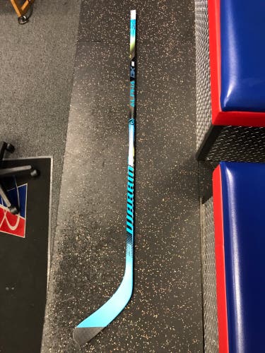 New Intermediate Right Handed Warrior Alpha DX SE Hockey Stick W88 / 70 Flex