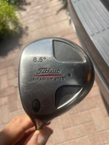 TITLEIST 975D  Golf Club Left-Hand 8.5* Driver  Graphite