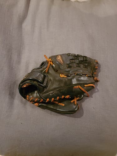 Used Mizuno Right Hand Throw Infield MVP Select Baseball Glove 11.5"