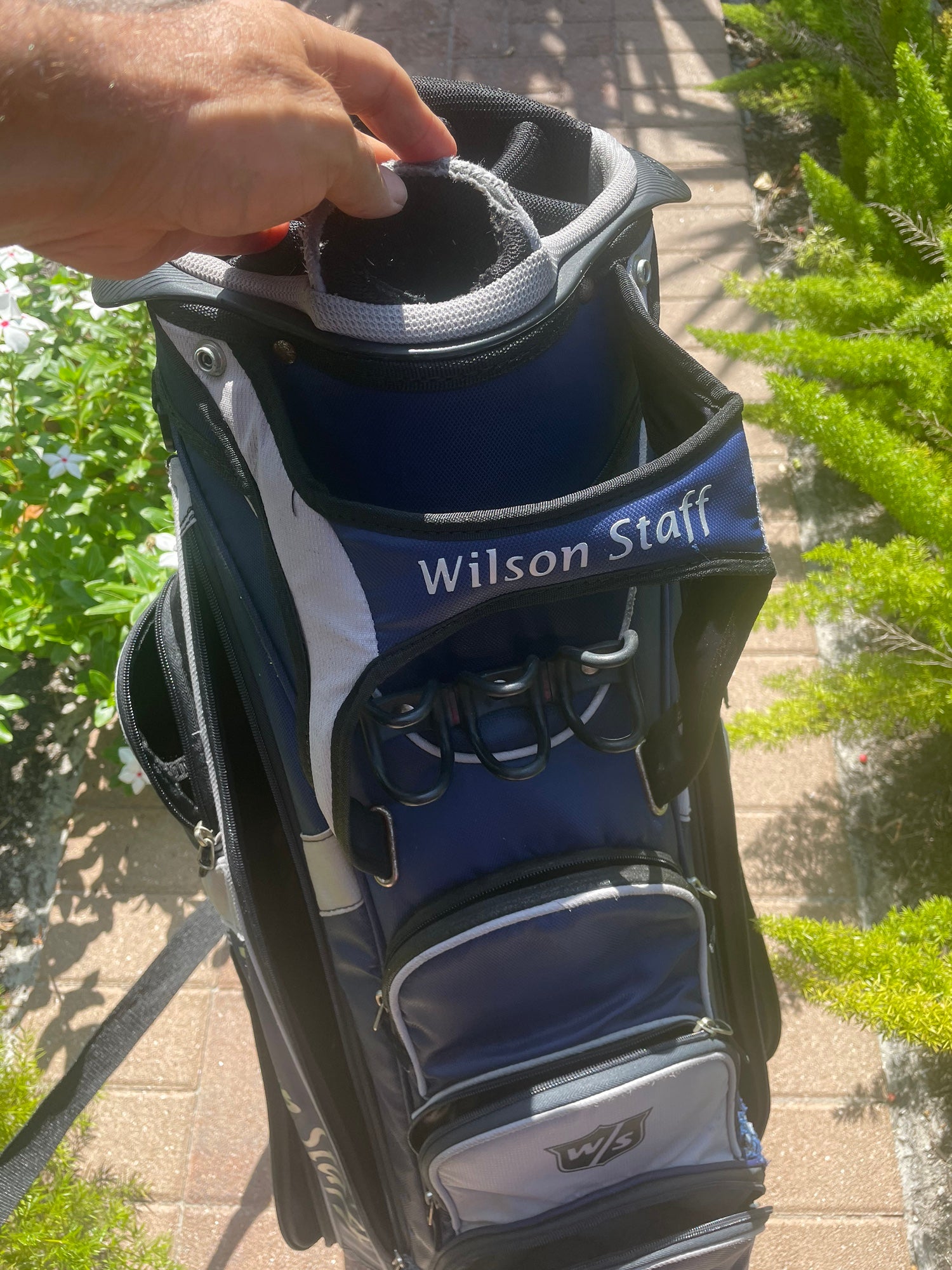 Powerful New York Giants Wilson Golf Bag (Cart Bag)