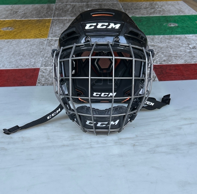 CCM Tacks 710 Hockey Helmet Small