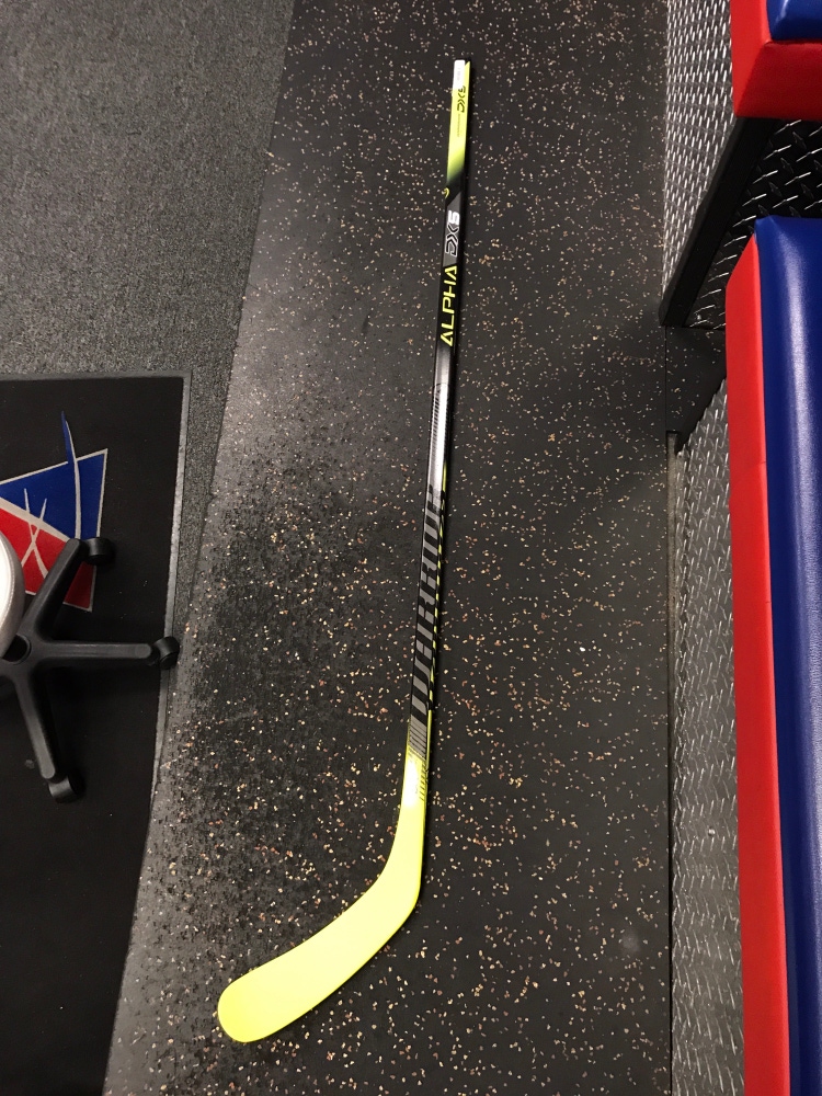 New Junior Right Handed Warrior Alpha DX5 Hockey Stick W03 / 40 Flex