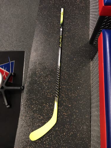 New Junior Right Handed Warrior Alpha DX5 Hockey Stick W03 / 40 Flex