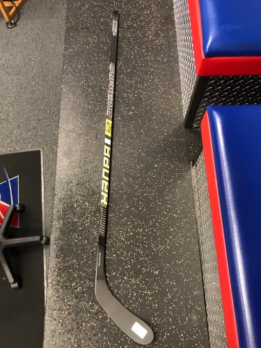 New Senior Left Hand Bauer Supreme 2S Team Hockey Stick P28 / 102 Flex Lie 5