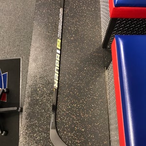 Senior New Left Hand Bauer Supreme 2S Team Hockey Stick P92 / 87 Flex Lie 6