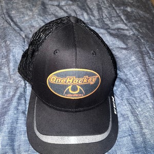 Ccm hockey hat