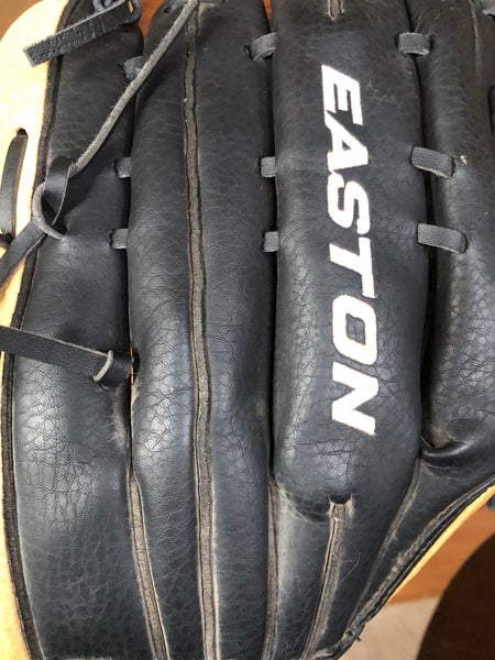 Nice Easton Black Magic Right Hand Throw Baseball/Softball Glove