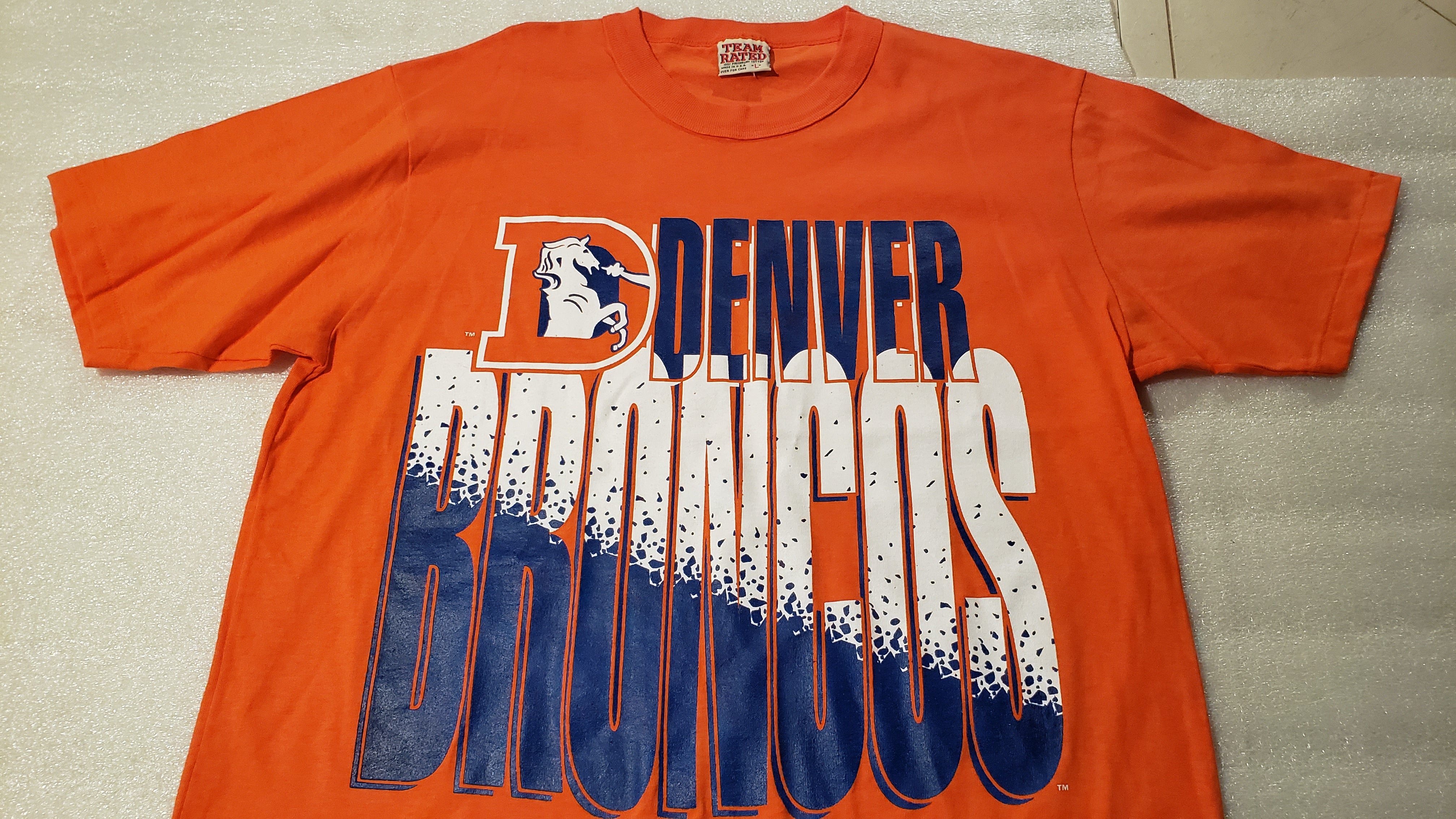 Vintage 90's Denver BRONCOS Super Bowl Champion XXXII NFL Big Center  Graphic Grey Color T-Shirt Adult Extra Large Size