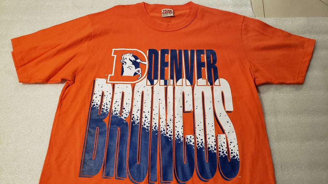 Vintage 90's Pristine Large Denver Broncos short sleeve T-shirt by